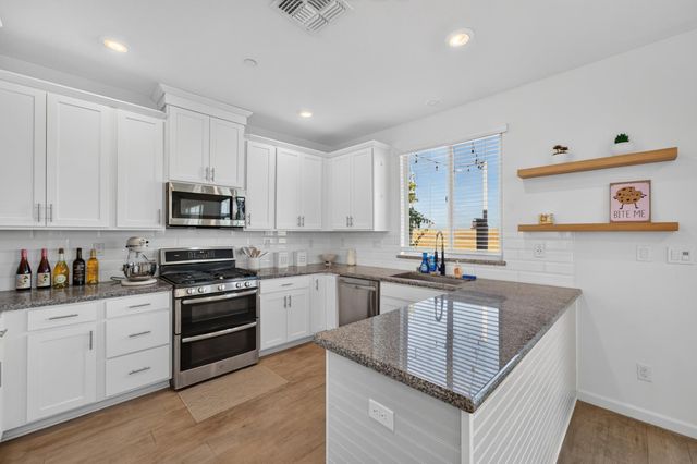 3863 Ivan Way, Rancho Cordova, CA 95742