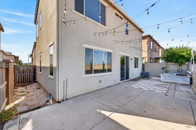 3863 Ivan Way, Rancho Cordova, CA 95742