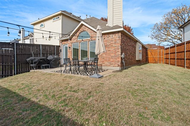 1060 Jennifer Place, Lewisville, TX 75077