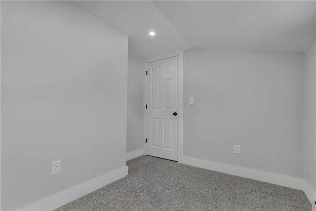 79 Suburban Parkway, Warwick, RI 02889