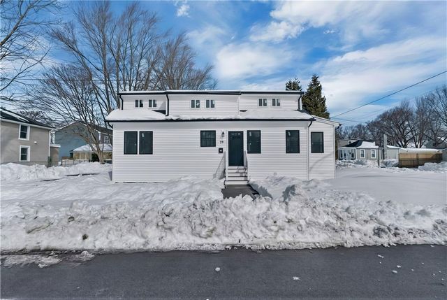 79 Suburban Parkway, Warwick, RI 02889