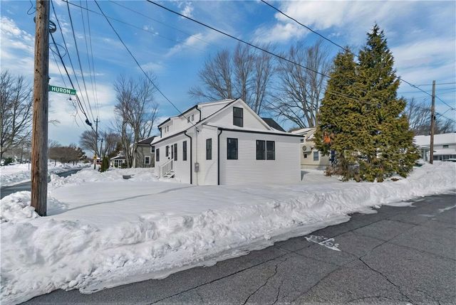 79 Suburban Parkway, Warwick, RI 02889