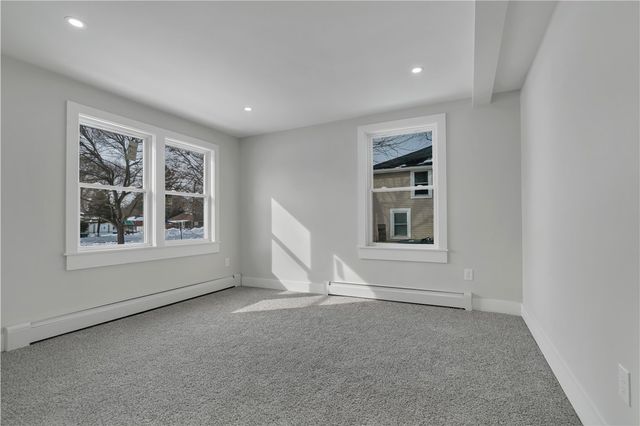 79 Suburban Parkway, Warwick, RI 02889