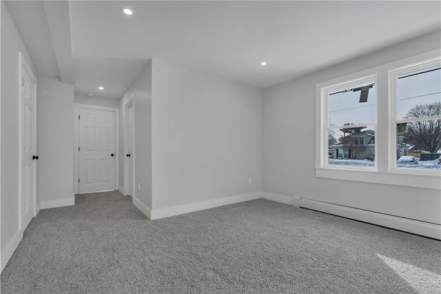 79 Suburban Parkway, Warwick, RI 02889