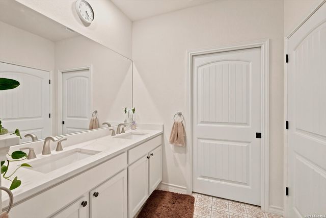 12730 EL SENDERO ST, San Antonio, TX 78233