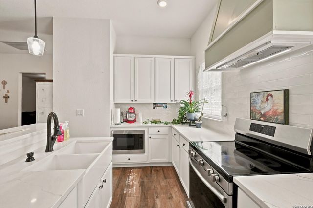 12730 EL SENDERO ST, San Antonio, TX 78233