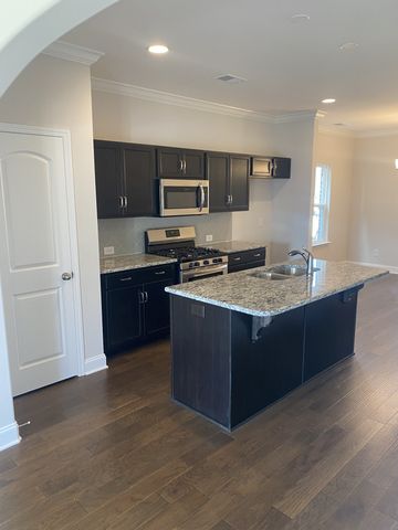 103 Santa Rosa Dr, Gallatin, TN 37066