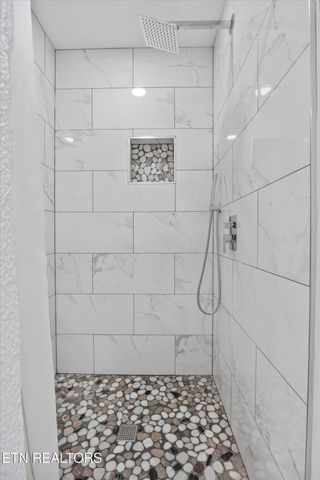 7256 Haynesfield Lane, Knoxville, TN 37918