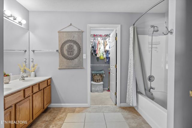 7256 Haynesfield Lane, Knoxville, TN 37918