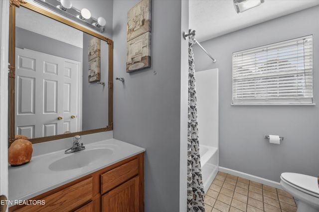 7256 Haynesfield Lane, Knoxville, TN 37918