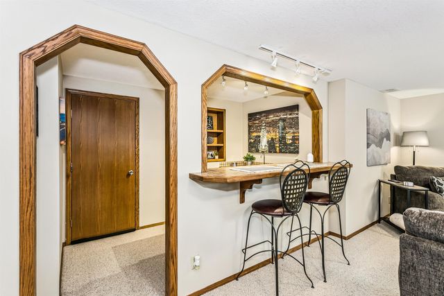 4834 N Homestead St, Bel Aire, KS 67220