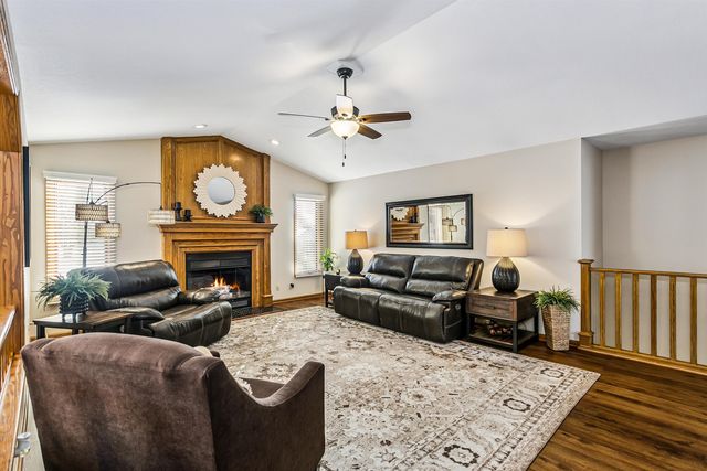 4834 N Homestead St, Bel Aire, KS 67220