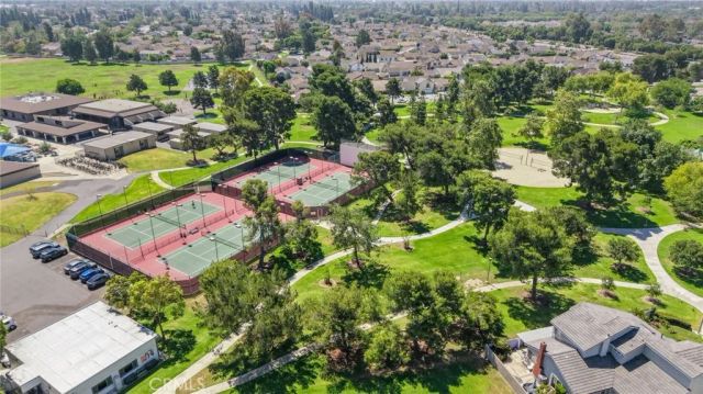 17 Deerwood West, Irvine, CA 92604