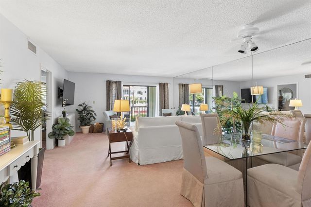 2751 NE 15th Street 103, Fort Lauderdale, FL 33304