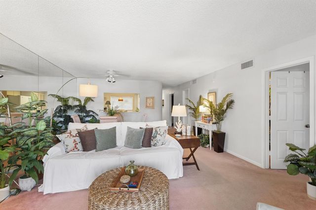 2751 NE 15th Street 103, Fort Lauderdale, FL 33304