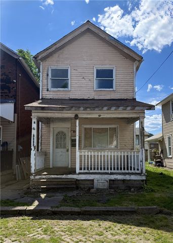 1805 4th Ave, Beaver Falls, PA 15010
