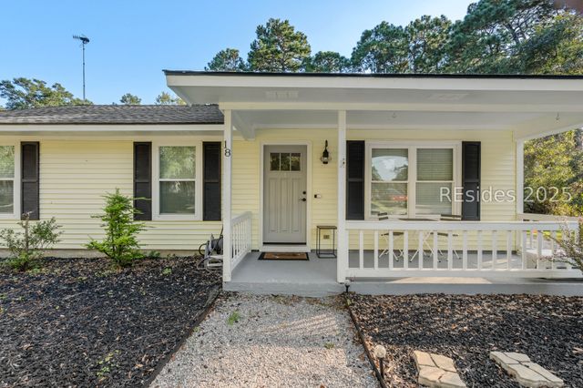 18 Hewlett Rd, Beaufort, SC 29907
