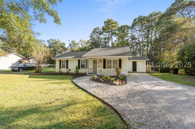 18 Hewlett Rd, Beaufort, SC 29907