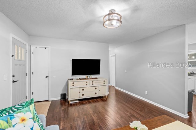 18 Hewlett Rd, Beaufort, SC 29907