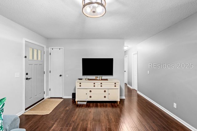 18 Hewlett Rd, Beaufort, SC 29907