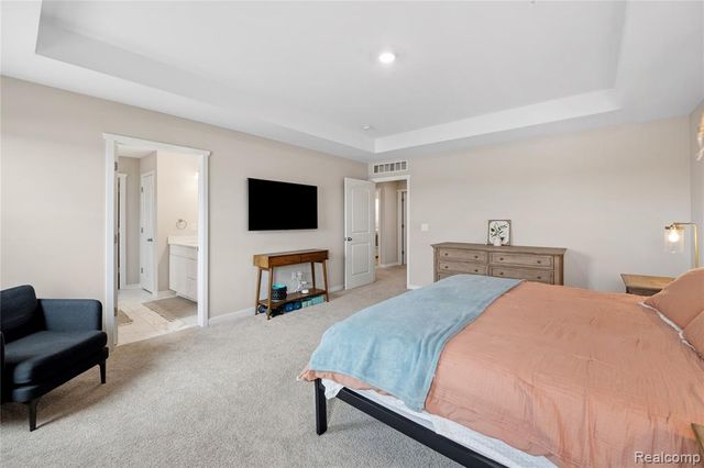 2056 Gambrel Lane, Howell, MI 48843