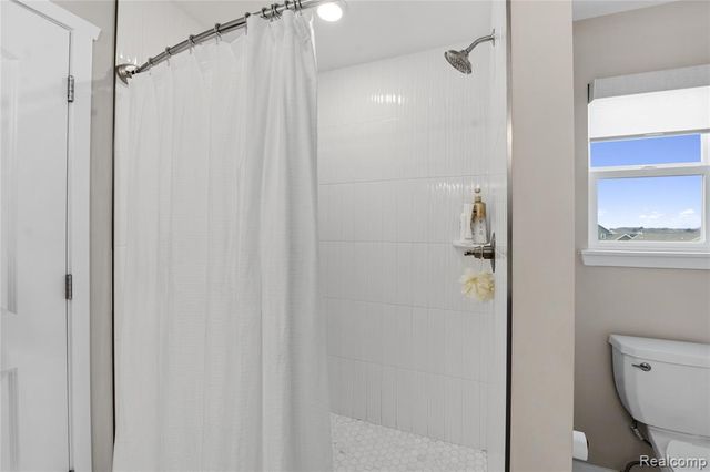 2056 Gambrel Lane, Howell, MI 48843