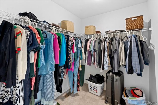 2056 Gambrel Lane, Howell, MI 48843