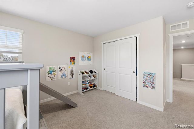 2056 Gambrel Lane, Howell, MI 48843