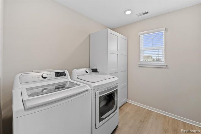 2056 Gambrel Lane, Howell, MI 48843