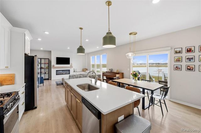 2056 Gambrel Lane, Howell, MI 48843