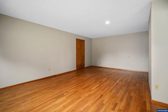 10343 Brick Rd SE, Turner, OR 97392