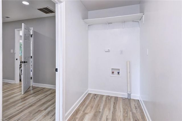 6999 Linda CIR, Hayes, VA 23072