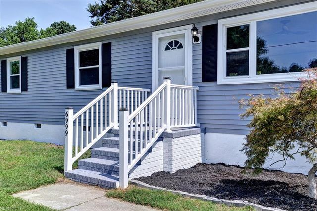 6999 Linda CIR, Hayes, VA 23072