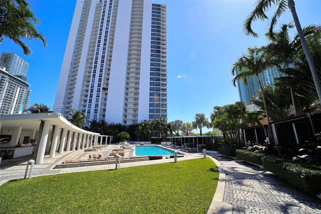 2020 N Bayshore Dr 1604, Miami, FL 33137