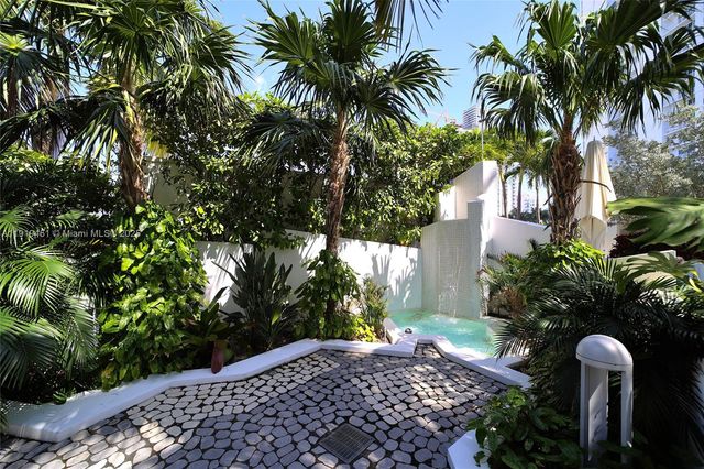 2020 N Bayshore Dr 1604, Miami, FL 33137