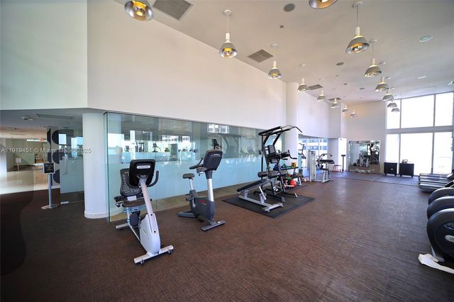 2020 N Bayshore Dr 1604, Miami, FL 33137