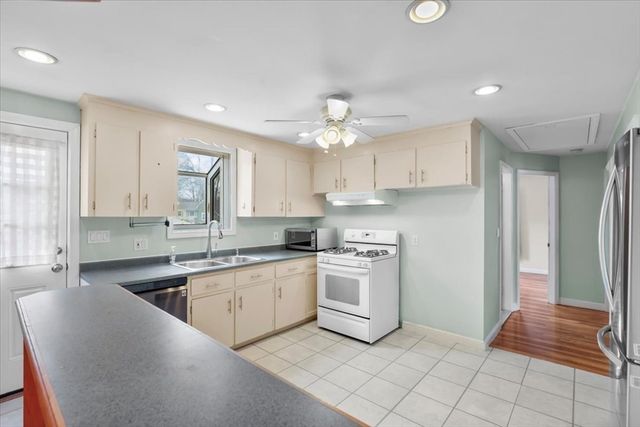 21 Gale Road, Weymouth, MA 02188