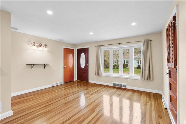 21 Gale Road, Weymouth, MA 02188