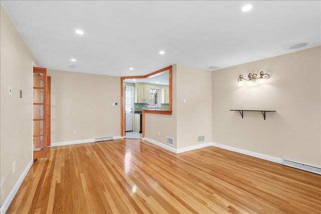 21 Gale Road, Weymouth, MA 02188