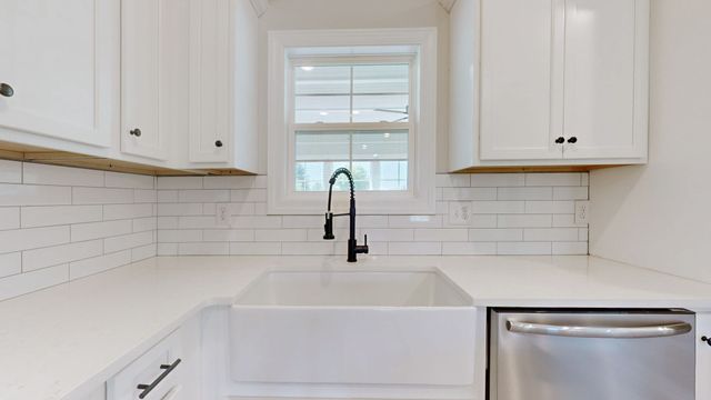 2230 Allen Ferry Rd, Smithville, TN 37166