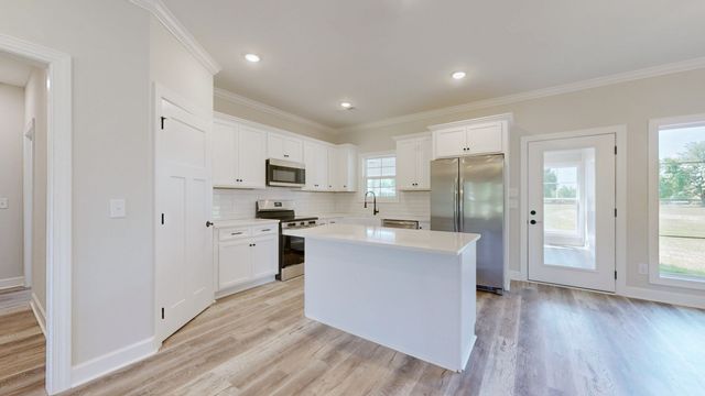 2230 Allen Ferry Rd, Smithville, TN 37166