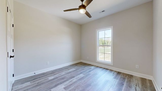 2230 Allen Ferry Rd, Smithville, TN 37166