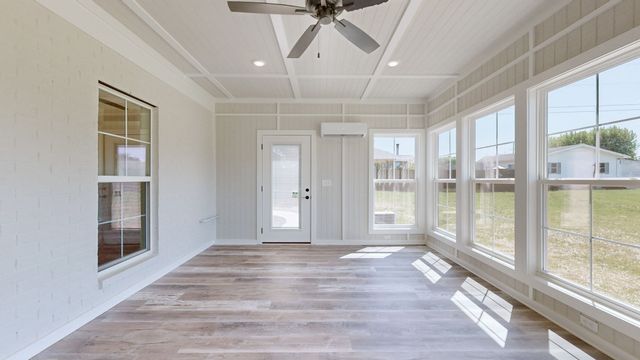 2230 Allen Ferry Rd, Smithville, TN 37166