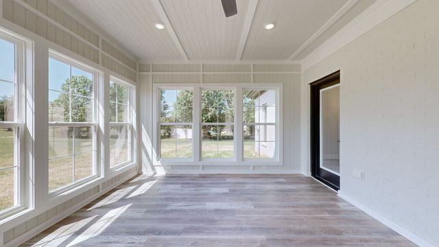 2230 Allen Ferry Rd, Smithville, TN 37166