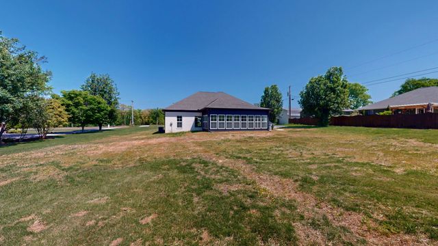 2230 Allen Ferry Rd, Smithville, TN 37166