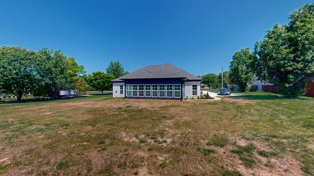 2230 Allen Ferry Rd, Smithville, TN 37166