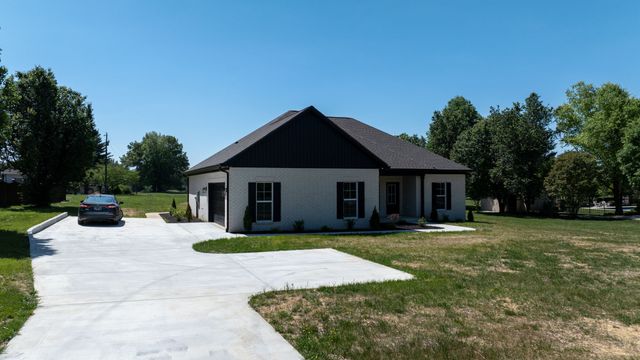 2230 Allen Ferry Rd, Smithville, TN 37166