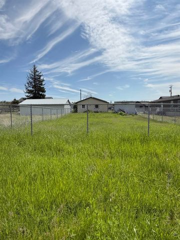 10424 S Granite Dr, Medical Lake, WA 99022
