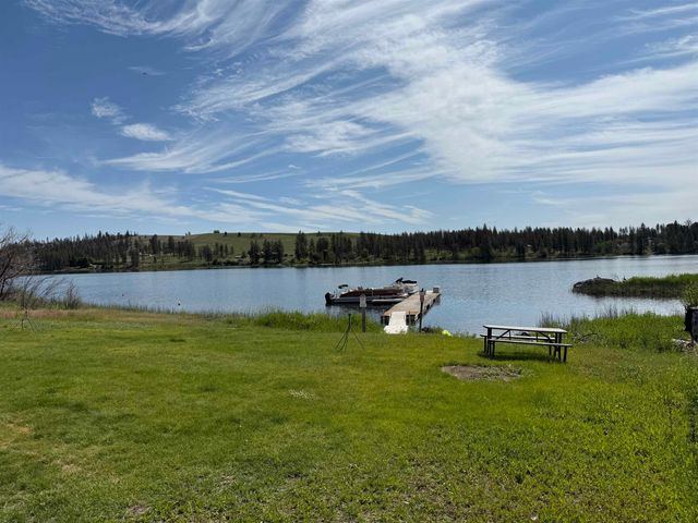 10424 S Granite Dr, Medical Lake, WA 99022