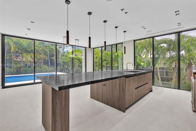 6020 Alton Road, Miami Beach, FL 33140